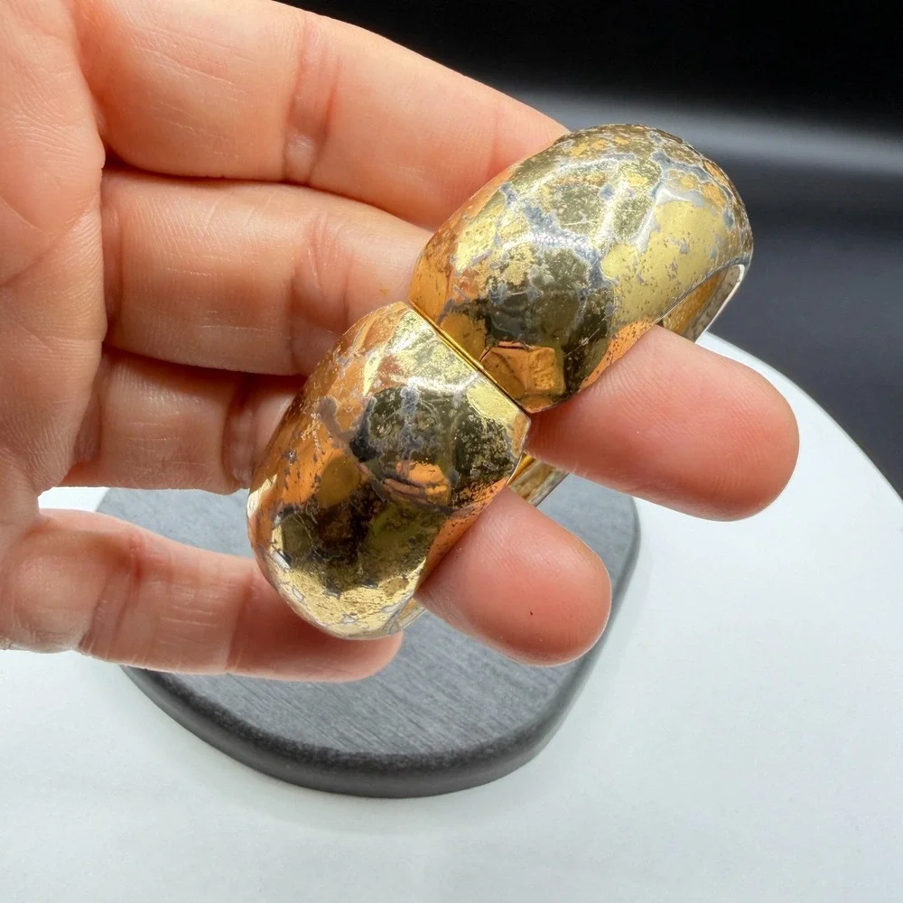 N/A bold gold